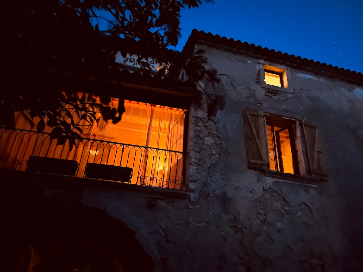 Authentiek huis aan de Ardèche ~ Le Pigeonnier