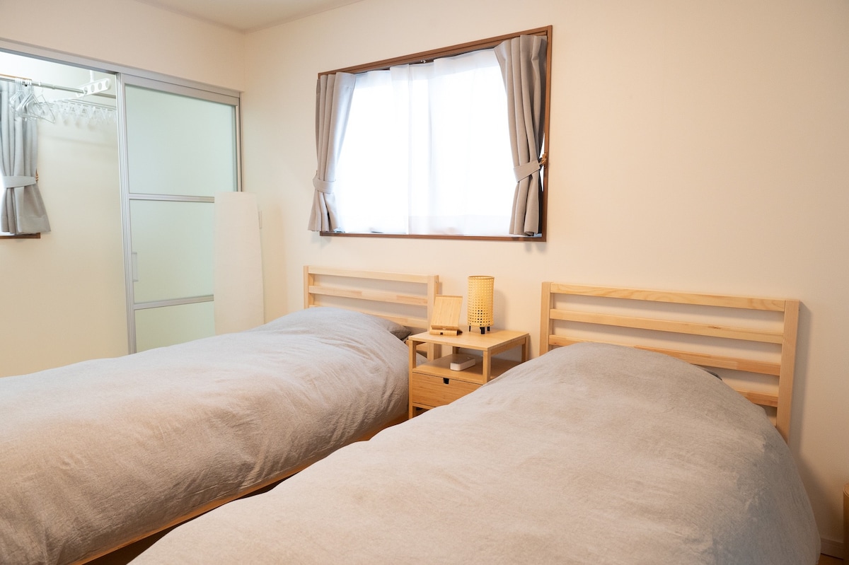 Room in Cozy Modern Guesthouse (Ume)