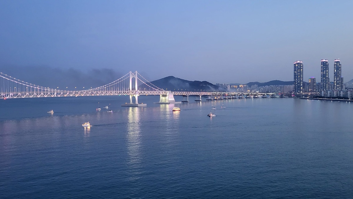 [甜蜜客房]海滩·前面/广安大桥/前景/豪华卧室/2张床/免费停车