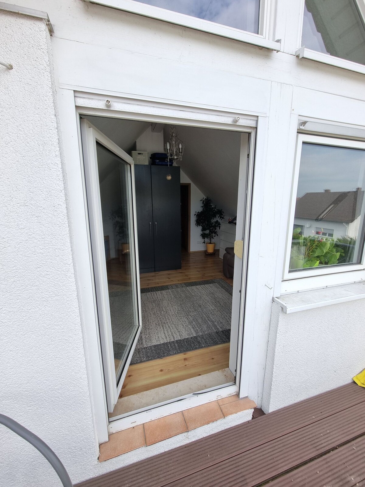 Helles Zimmer 14 qm mit Balkon