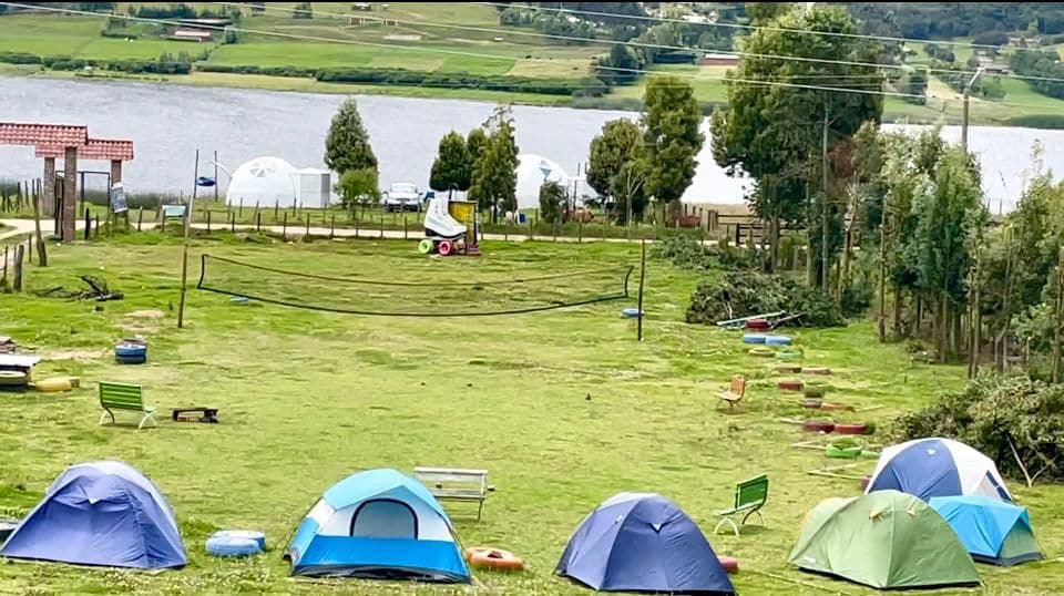 Zona de camping, trae tu carpa!