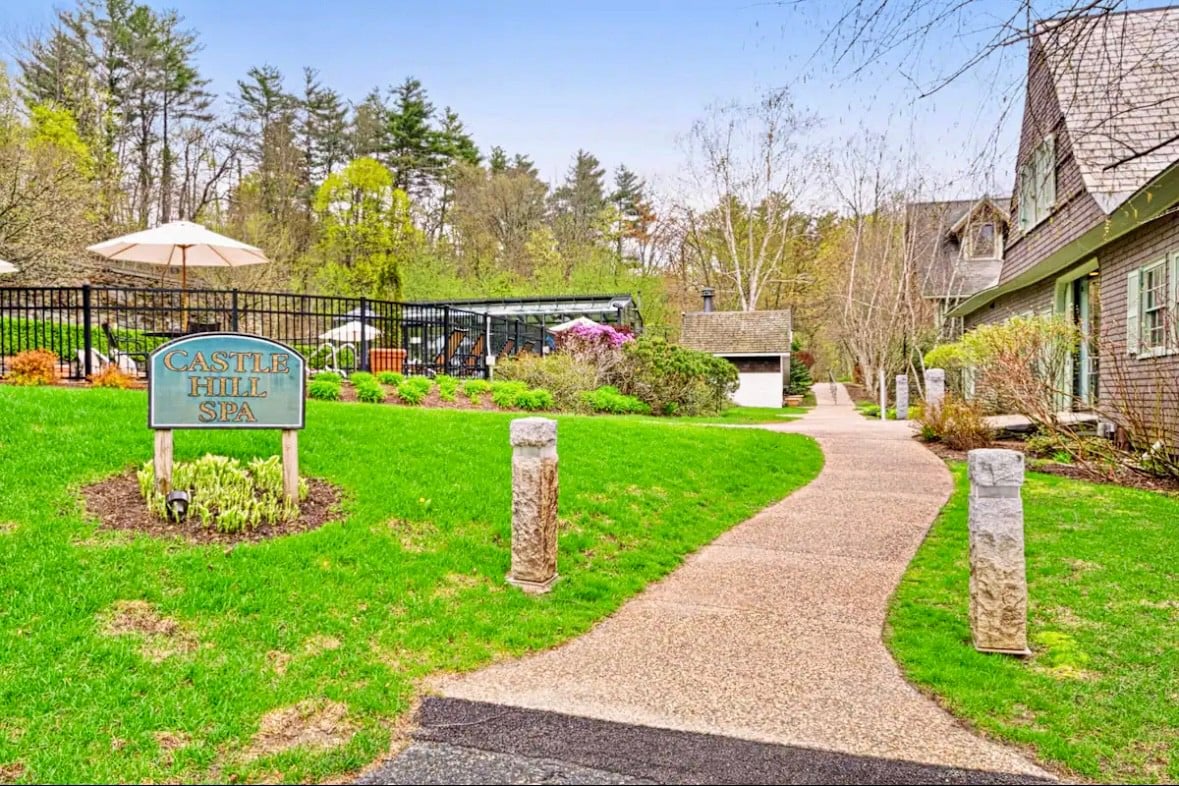 Blossom Brook Retreat-Elegant 1BR  Condo