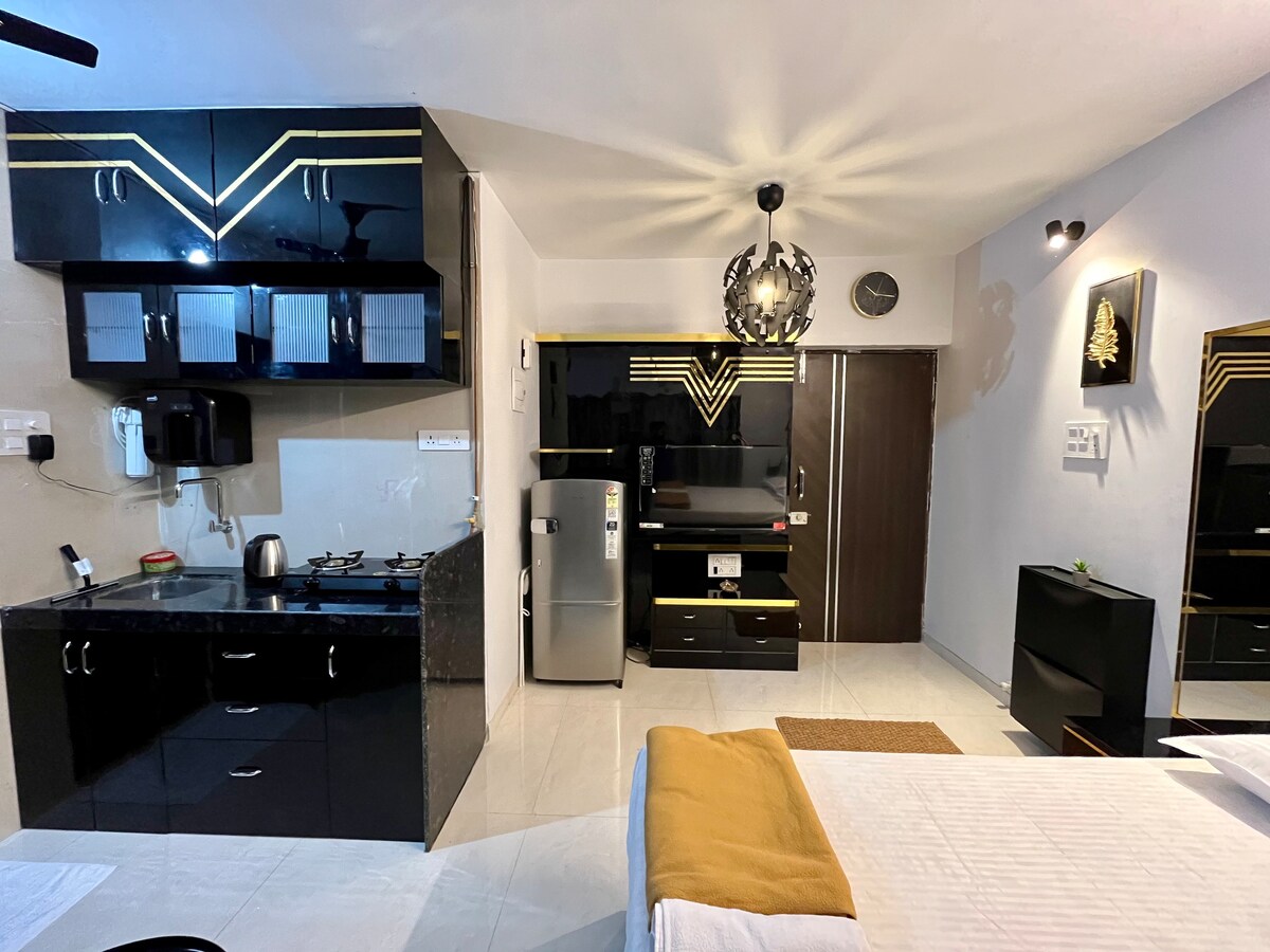 La Carlos Serviced Apartment