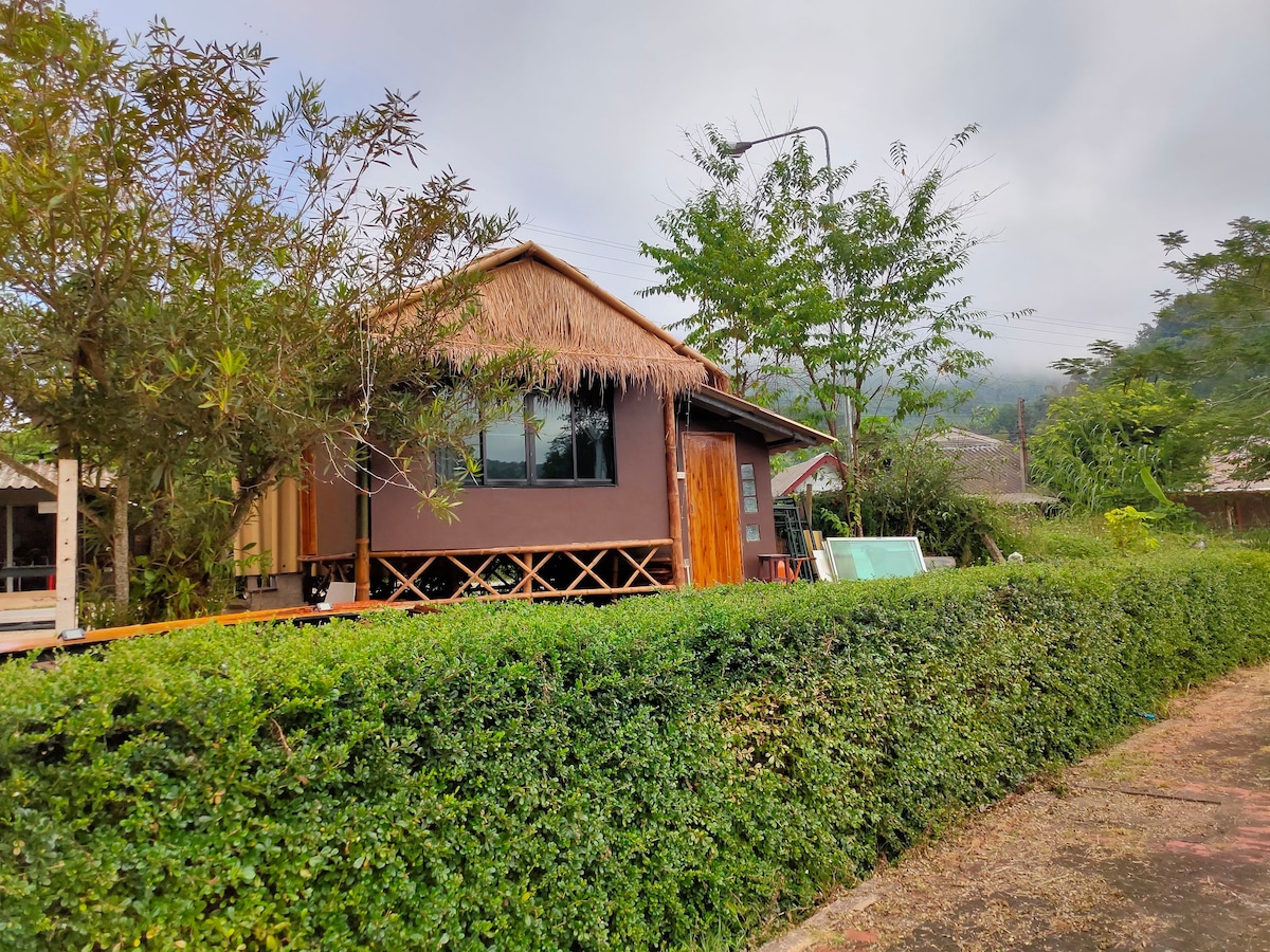 Bamboo hut Kok river site