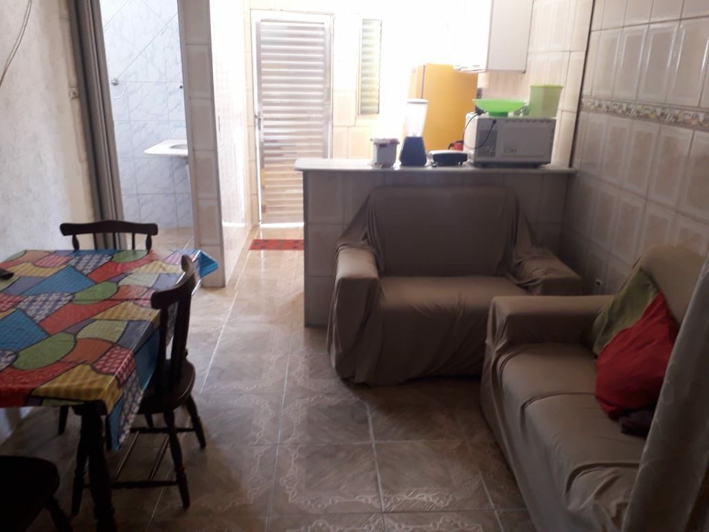 瓜鲁雅（ Guarujá ）家具齐全的小厨房