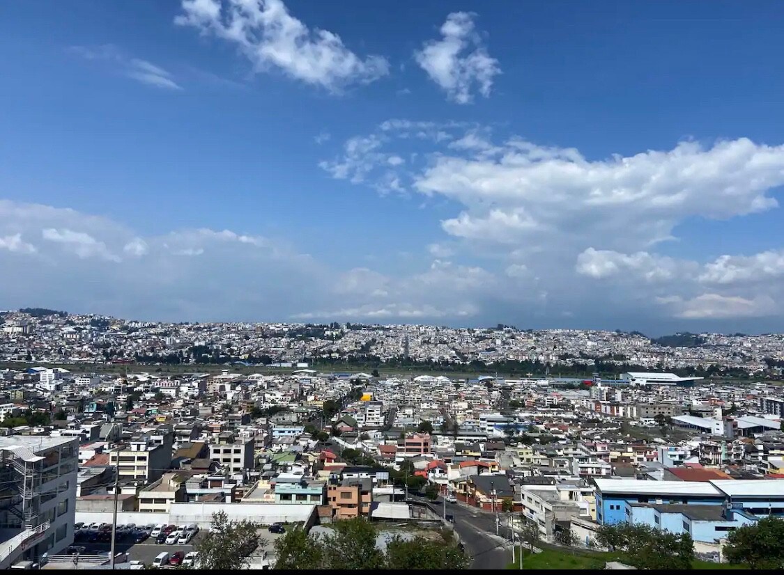 Hermoso y cómodo departamento.Parqueadero incluido