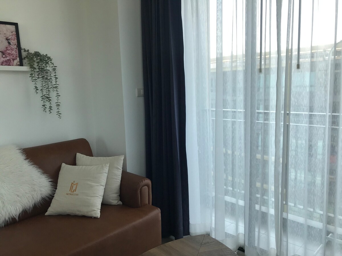 2 BR 2 Bath Cozy Apartment near Chatuchak / Ari