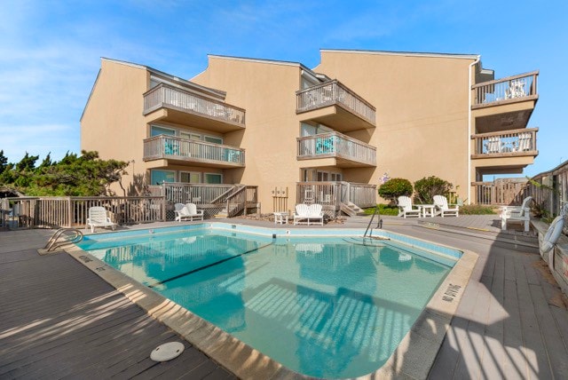 Direct Ocean Front 2BR w/ Pool