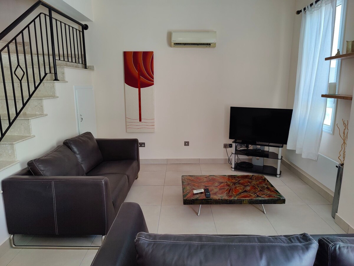 Larnaca - Duplex house - Sleeps 7 with Pool