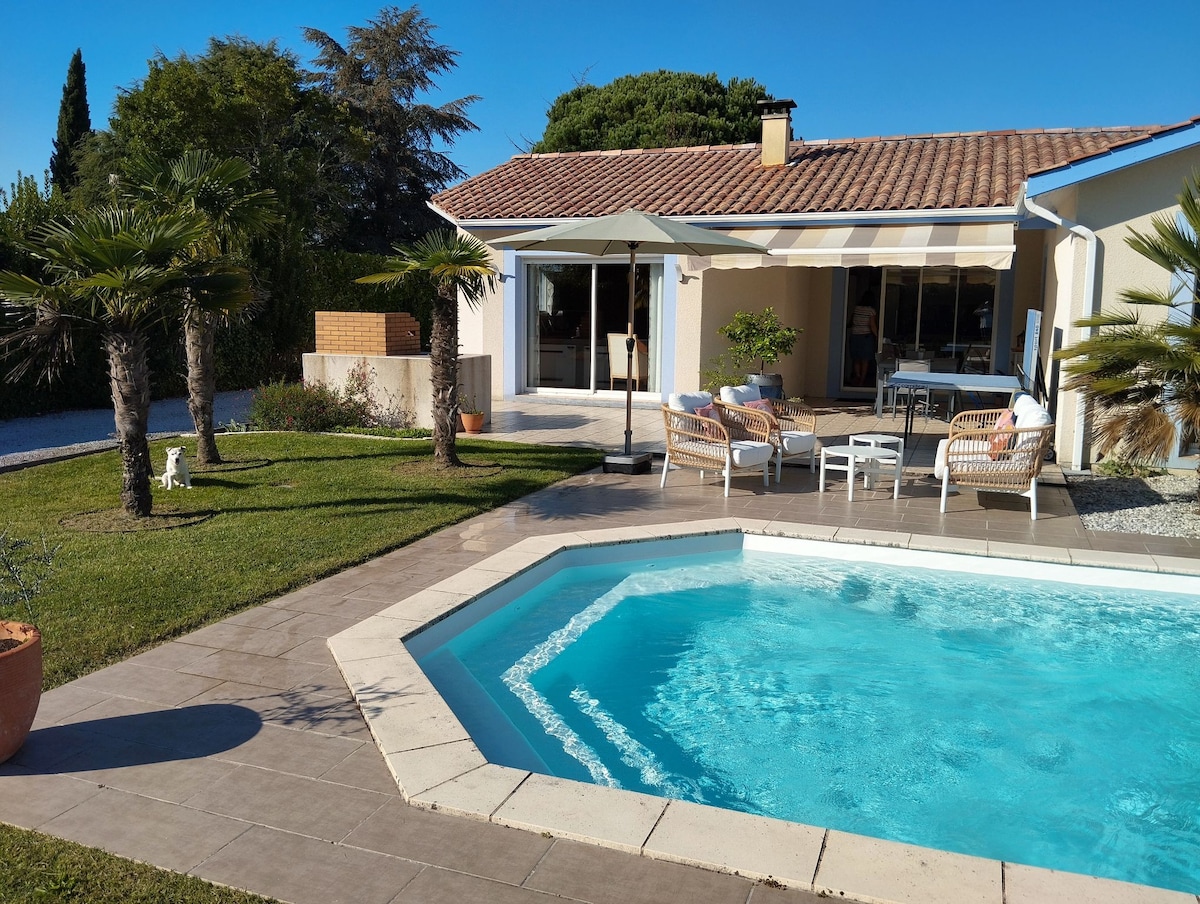 Villa avec piscine 4 chambres climatisées