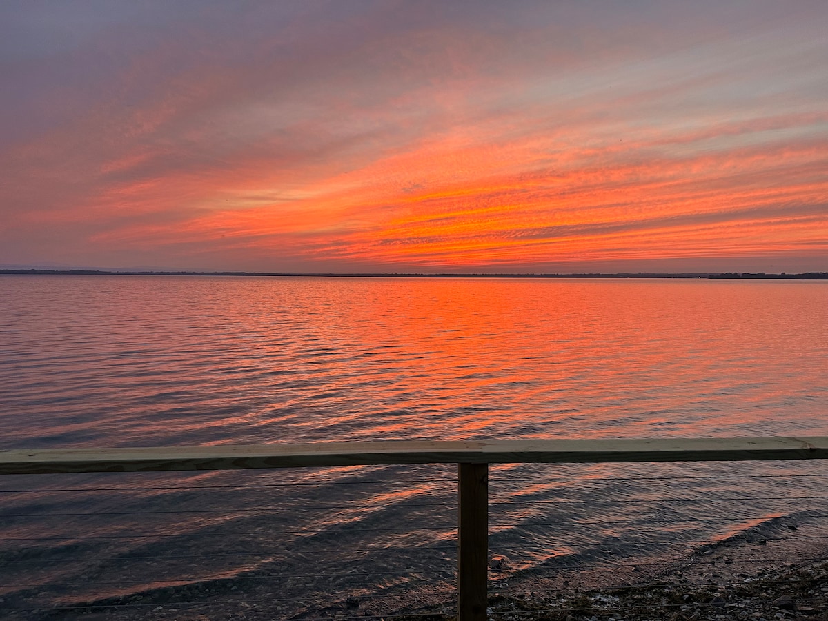 尚普兰湖（ Lake Champlain ）宽敞的四卧室民宿