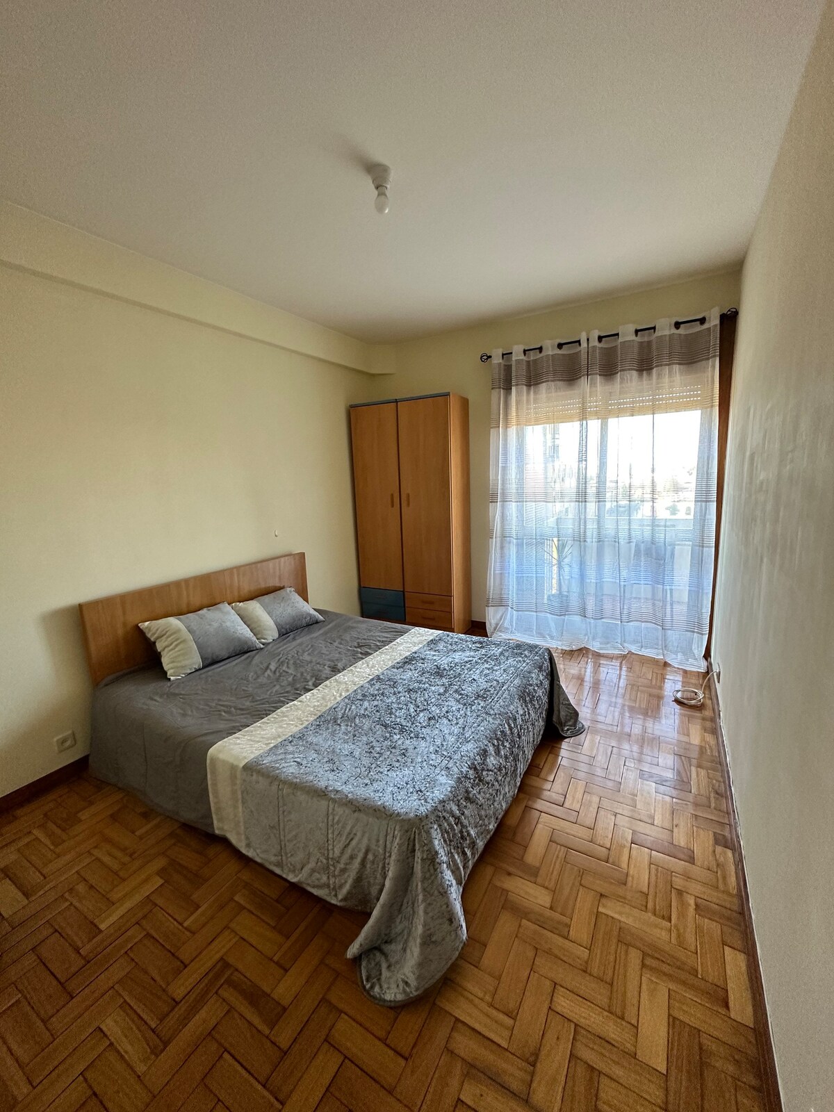 Уютная  комната в центре города Брага.