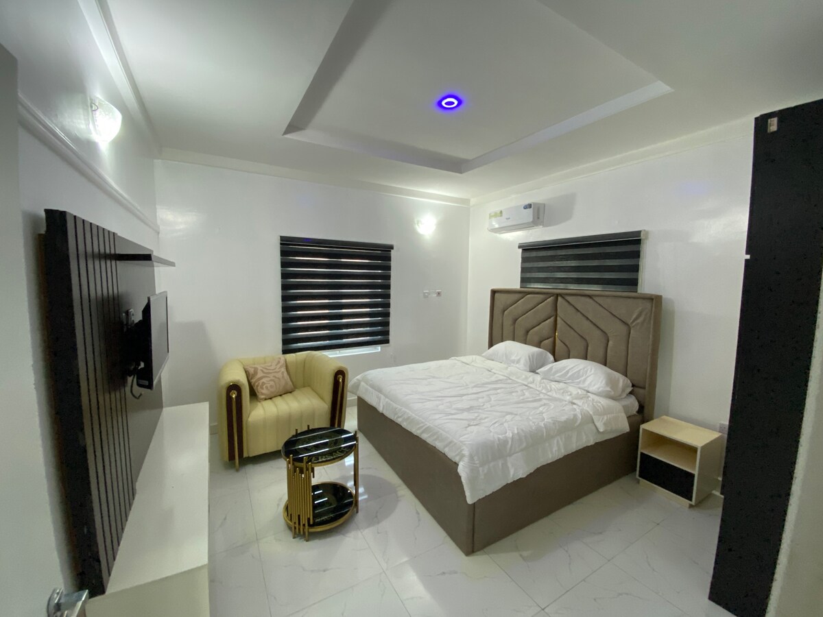 Miles Villa Diamond Apartment (4-beds)