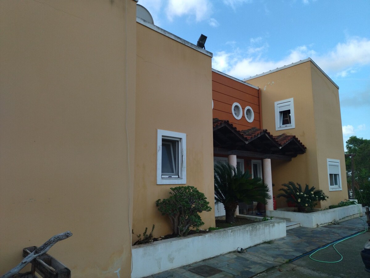 Cosy living villa