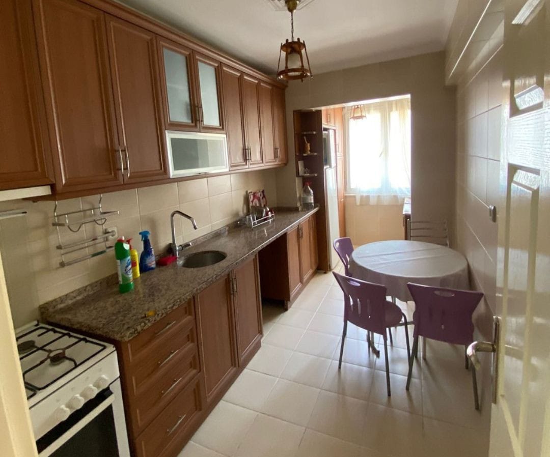 very large room and kitchen in the city center