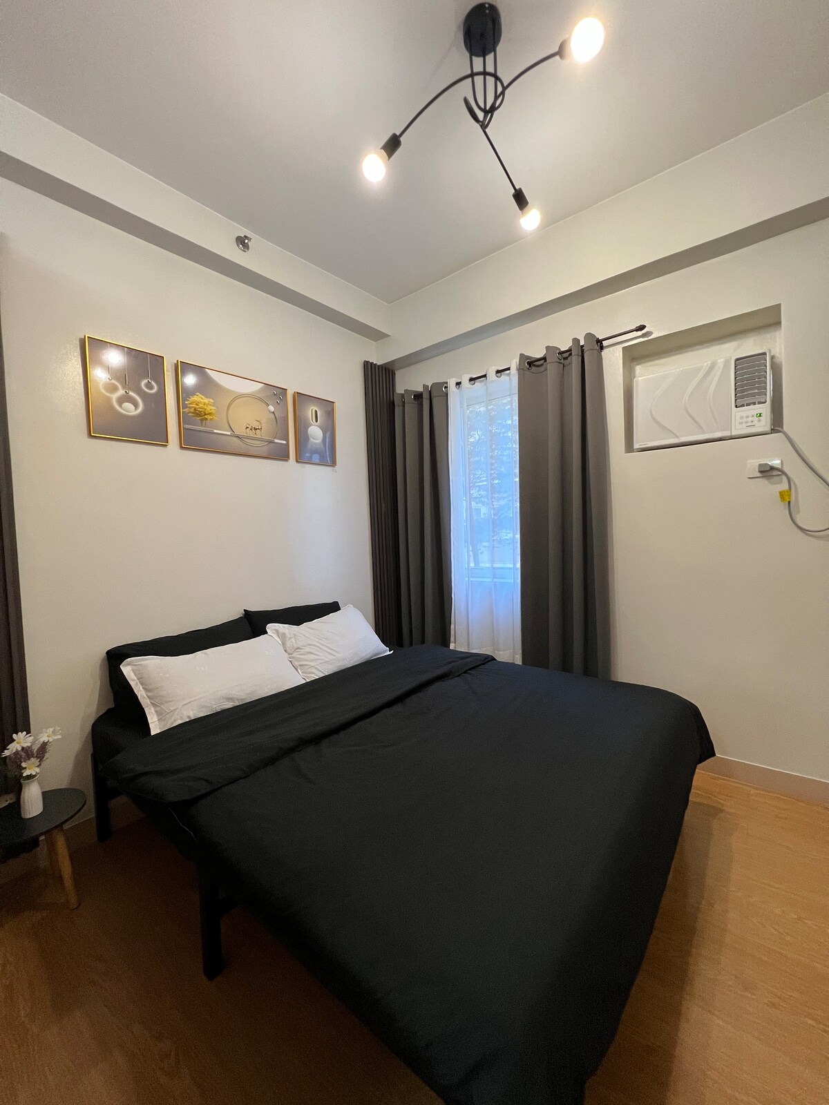 Cozy 1BR unit MK Staycation @ Trees Residences