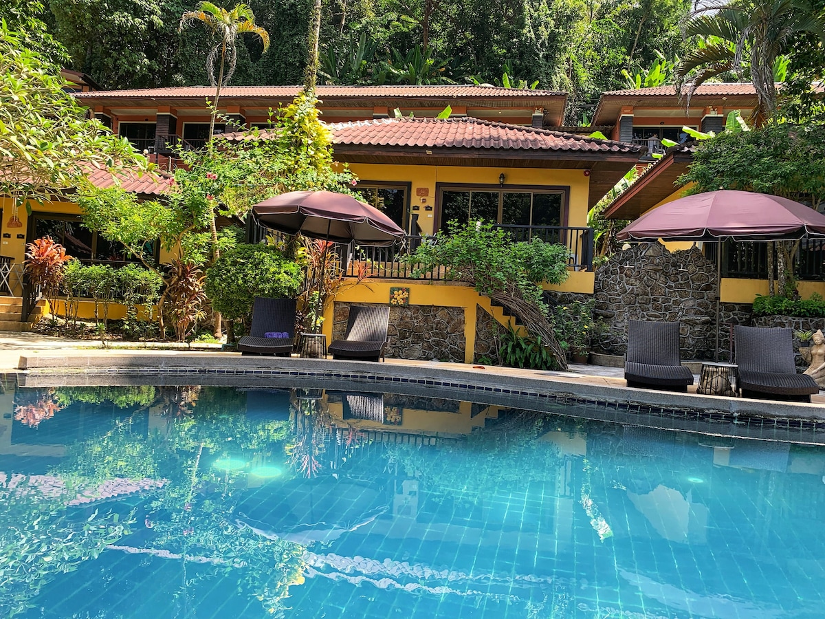 Patong Leisure Pool Resort kingbed