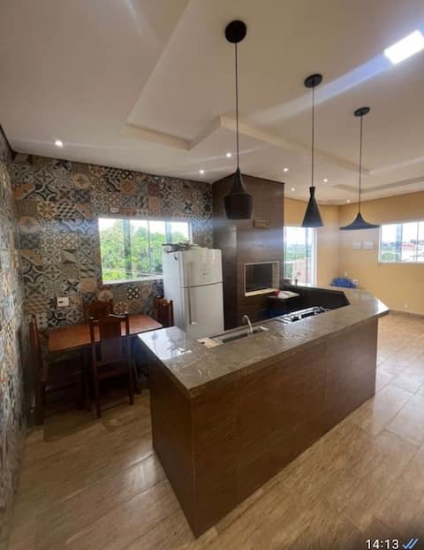 Casa com piscina perfeita para famílias e grupos”