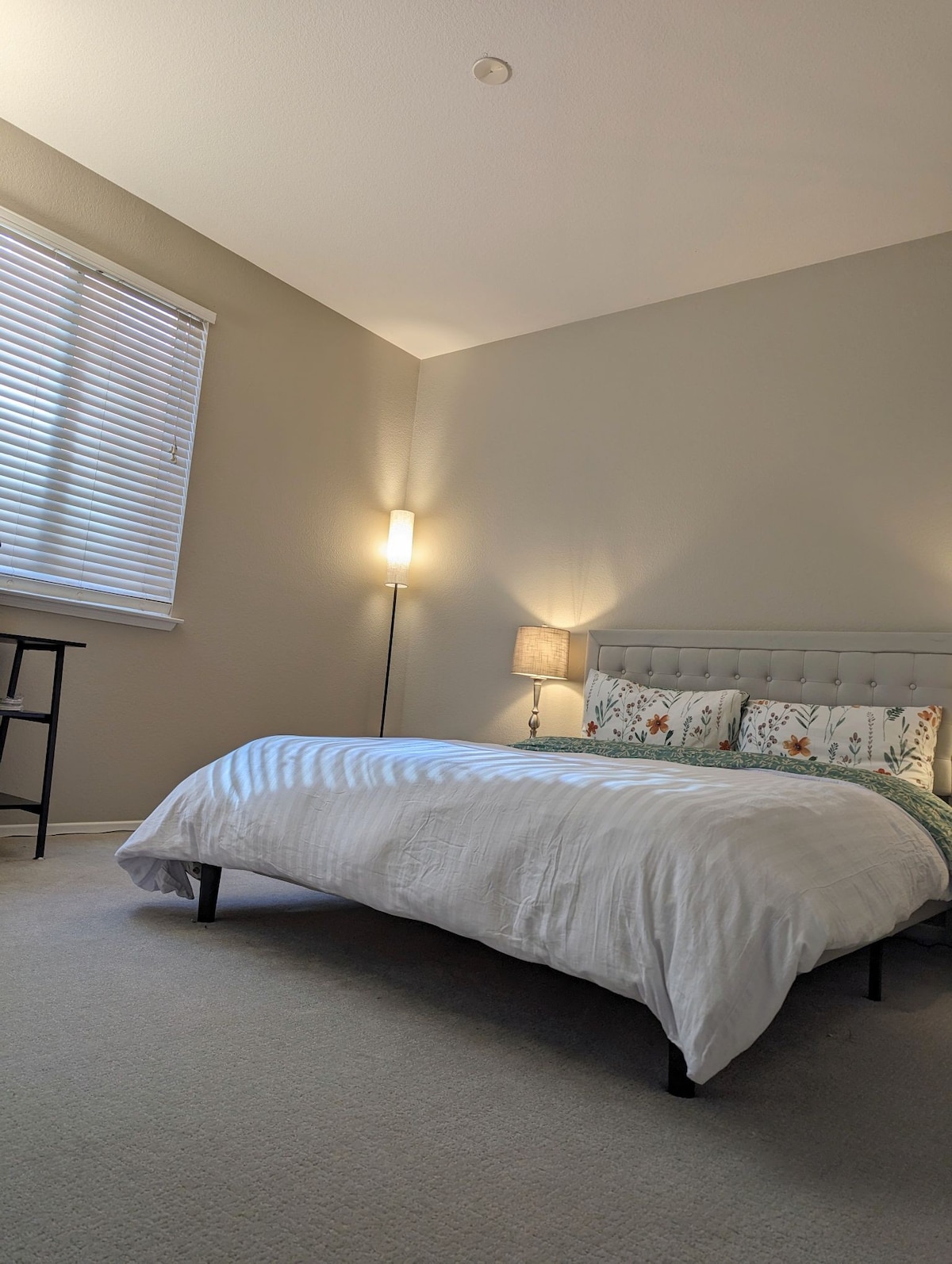 Private Bedroom+Bath, Golf Course Retreat, Winery