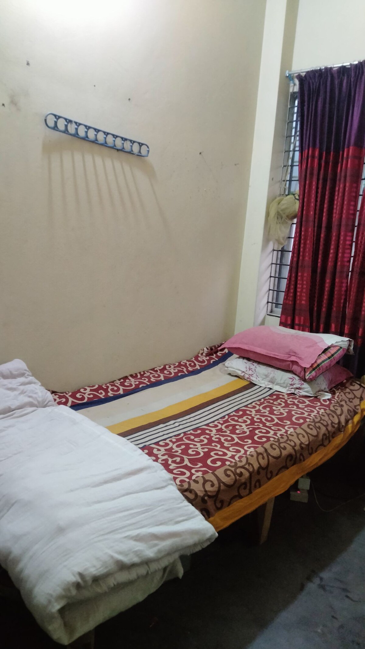 Cozy room besides Jahangirnagar University