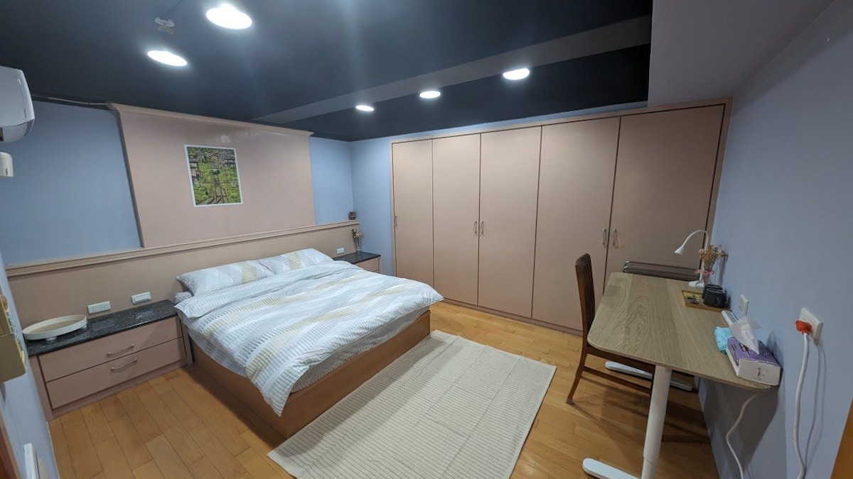 Convenient and Spacious room