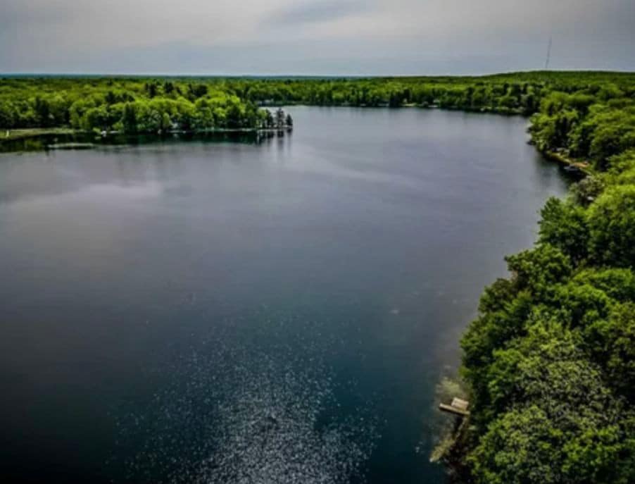 Cranberry Lake安静的乡村小屋