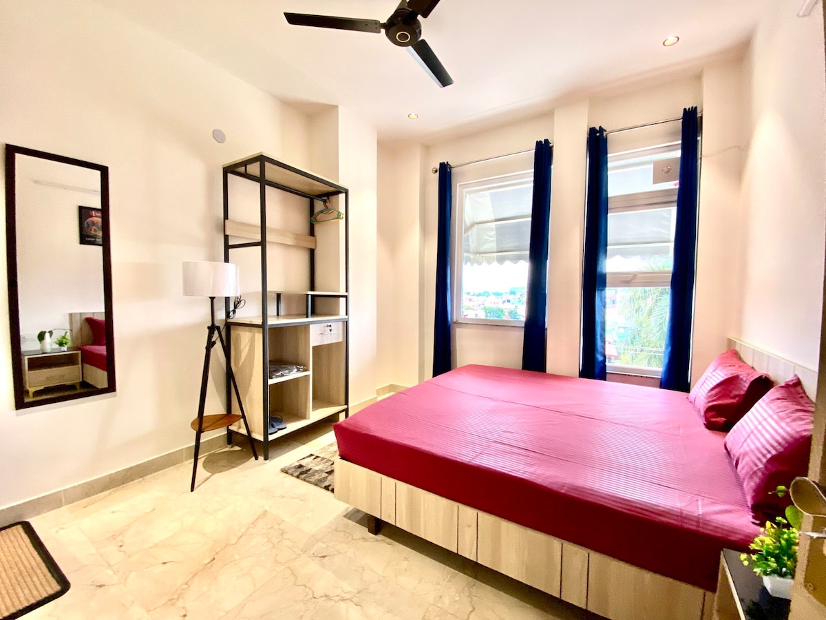 Florence-2BHK-Floral, cozy, yogic!