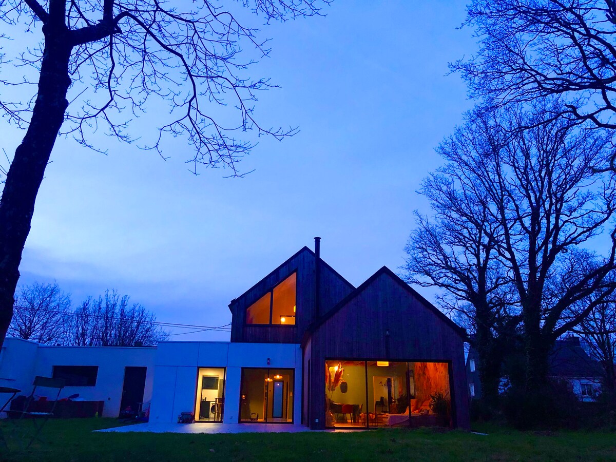 Maison moderne en Bois au Cœur de la Nature