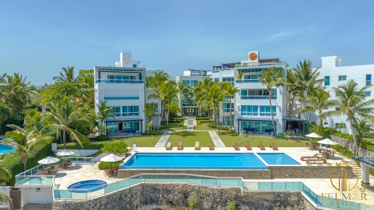 Arenas Penthouse on the beach