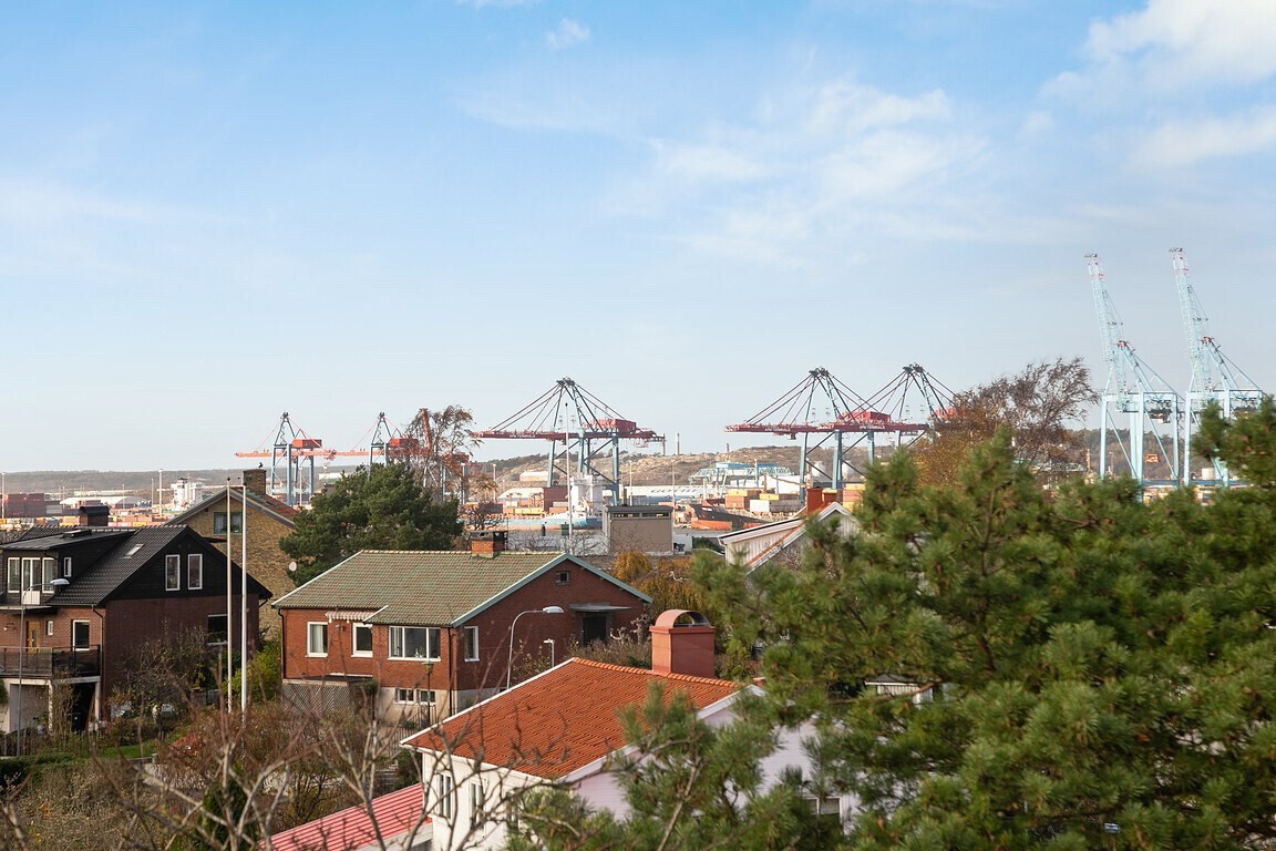 Stor villa nära havet med 10 sängar, 6 sovrum