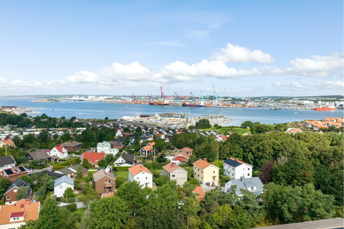 Stor villa nära havet med 10 sängar, 6 sovrum