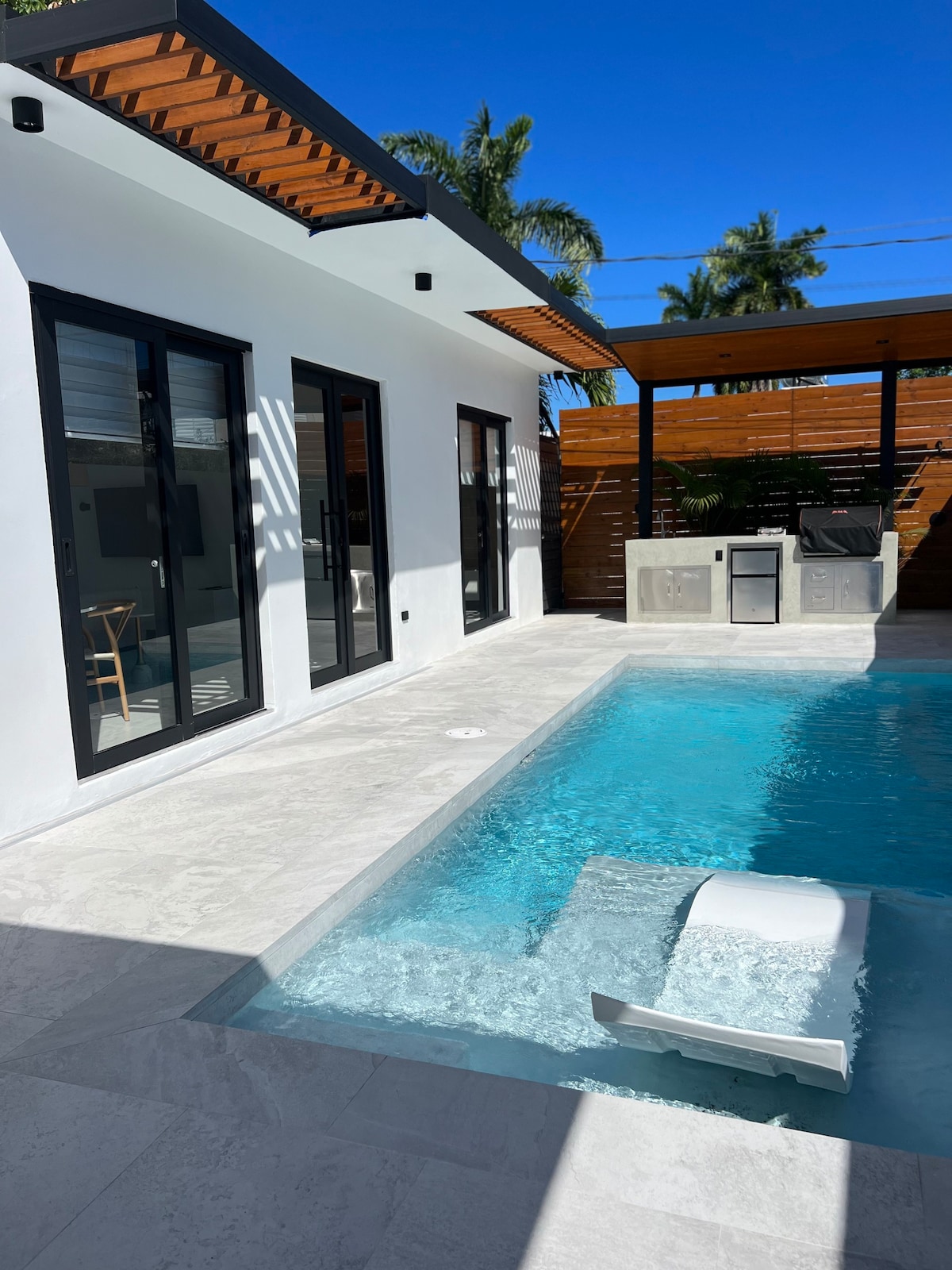 Ylang-Ylang Villa Pool/Close Beach