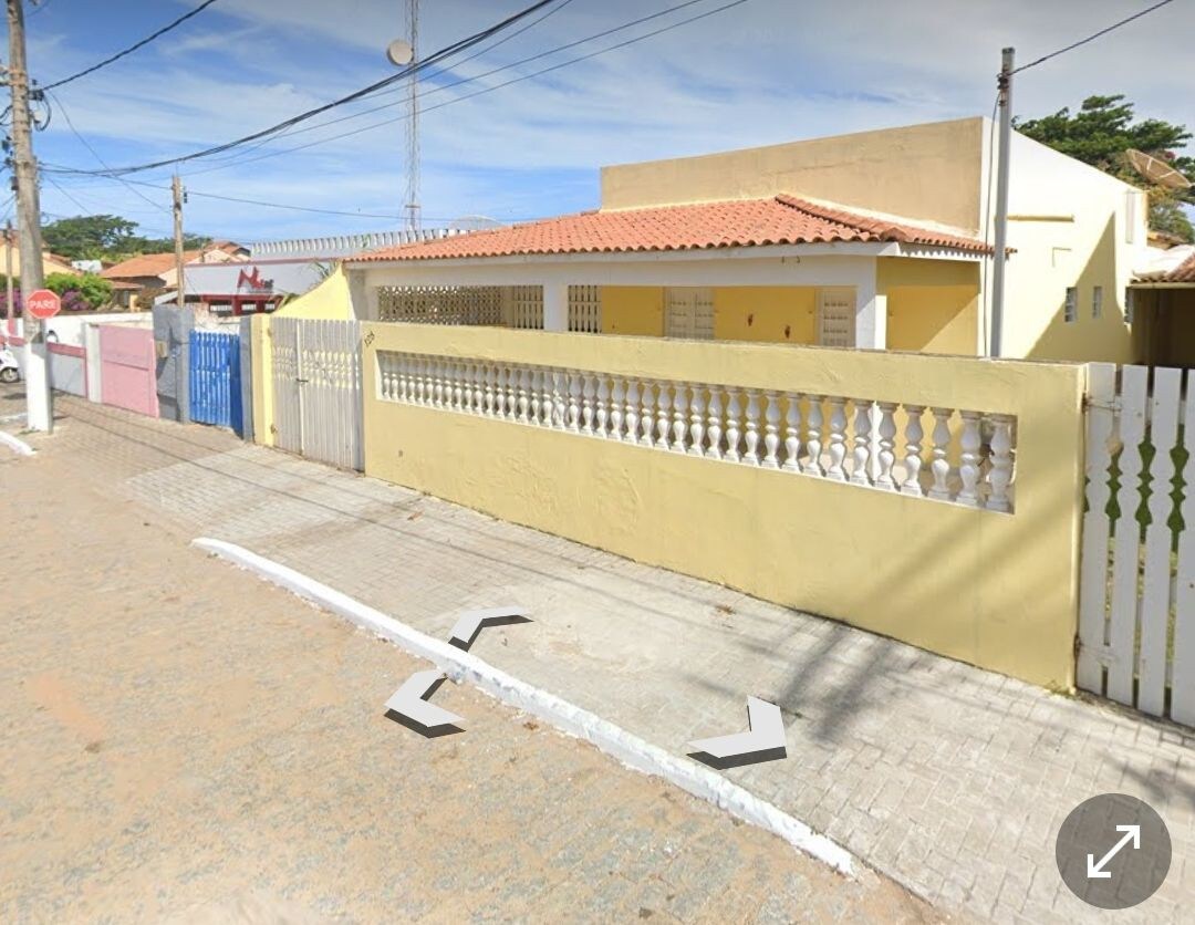 Casa charmosa  e bem localizada