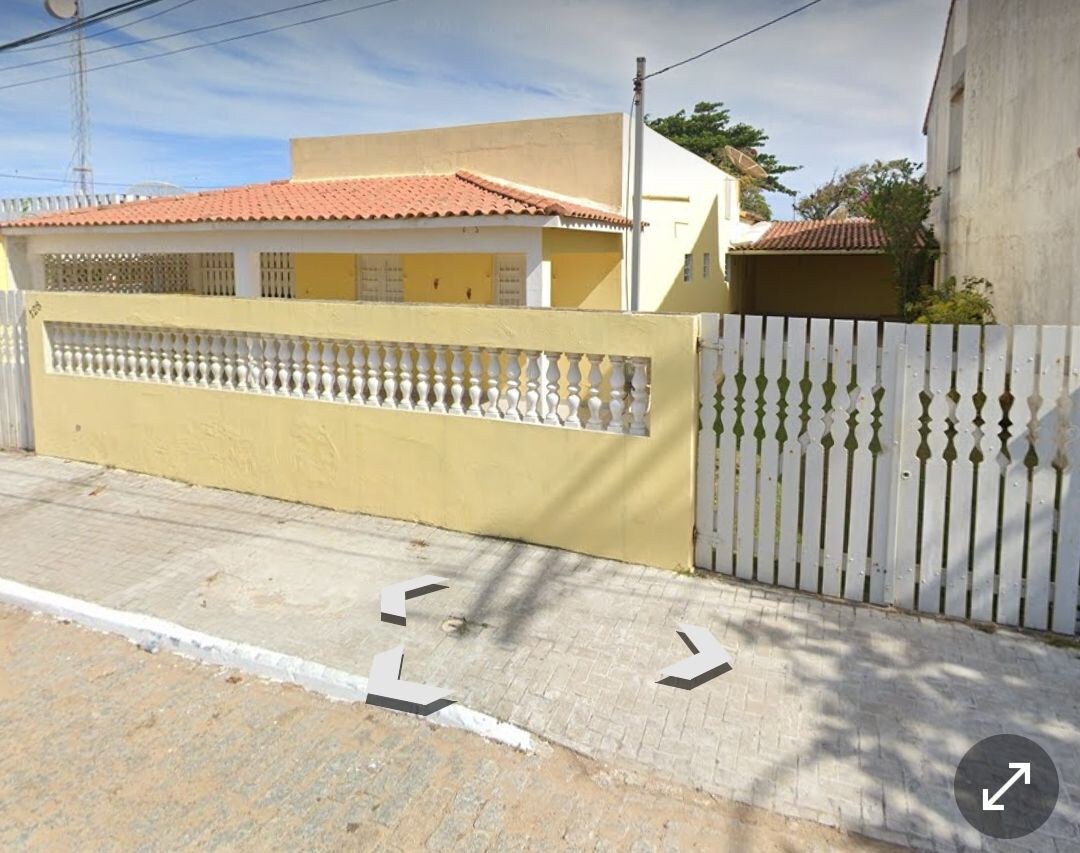 Casa charmosa  e bem localizada