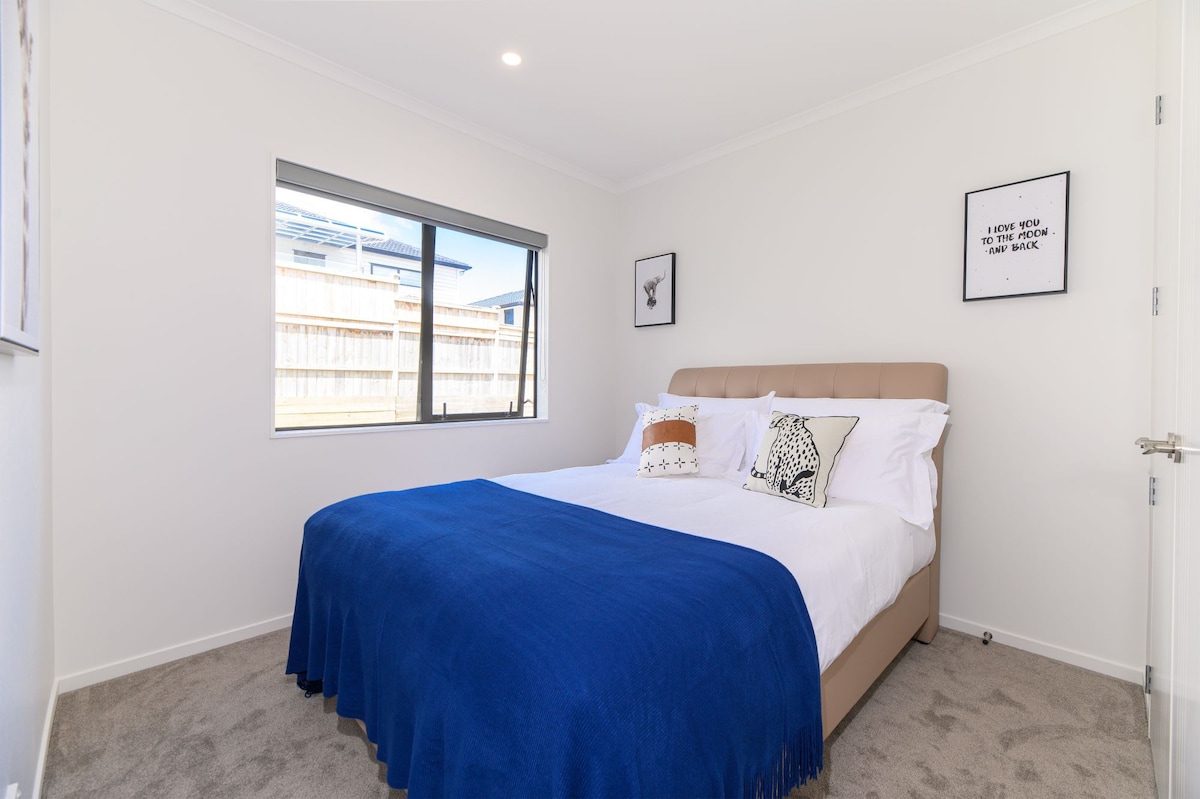 Comfy New Build Two Bedroom Unit in Flat Bush