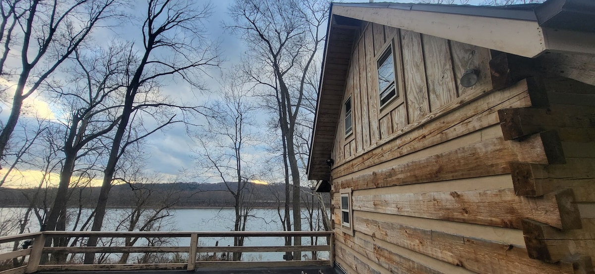 Cabin Oasis at Rustic River