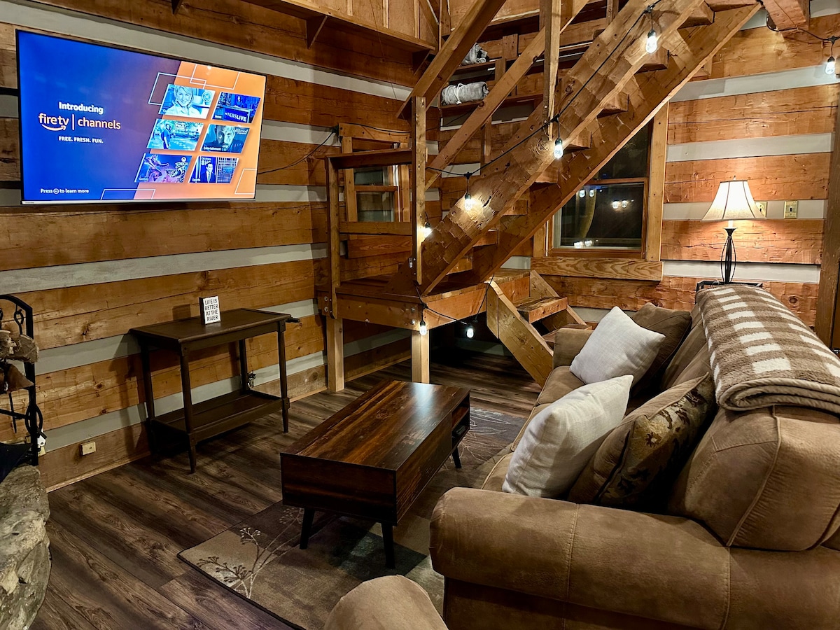 Cabin Oasis at Rustic River