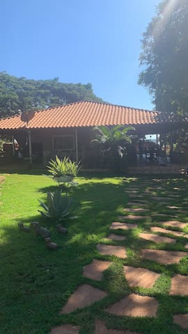 Bela Vista de Goiás的民宿