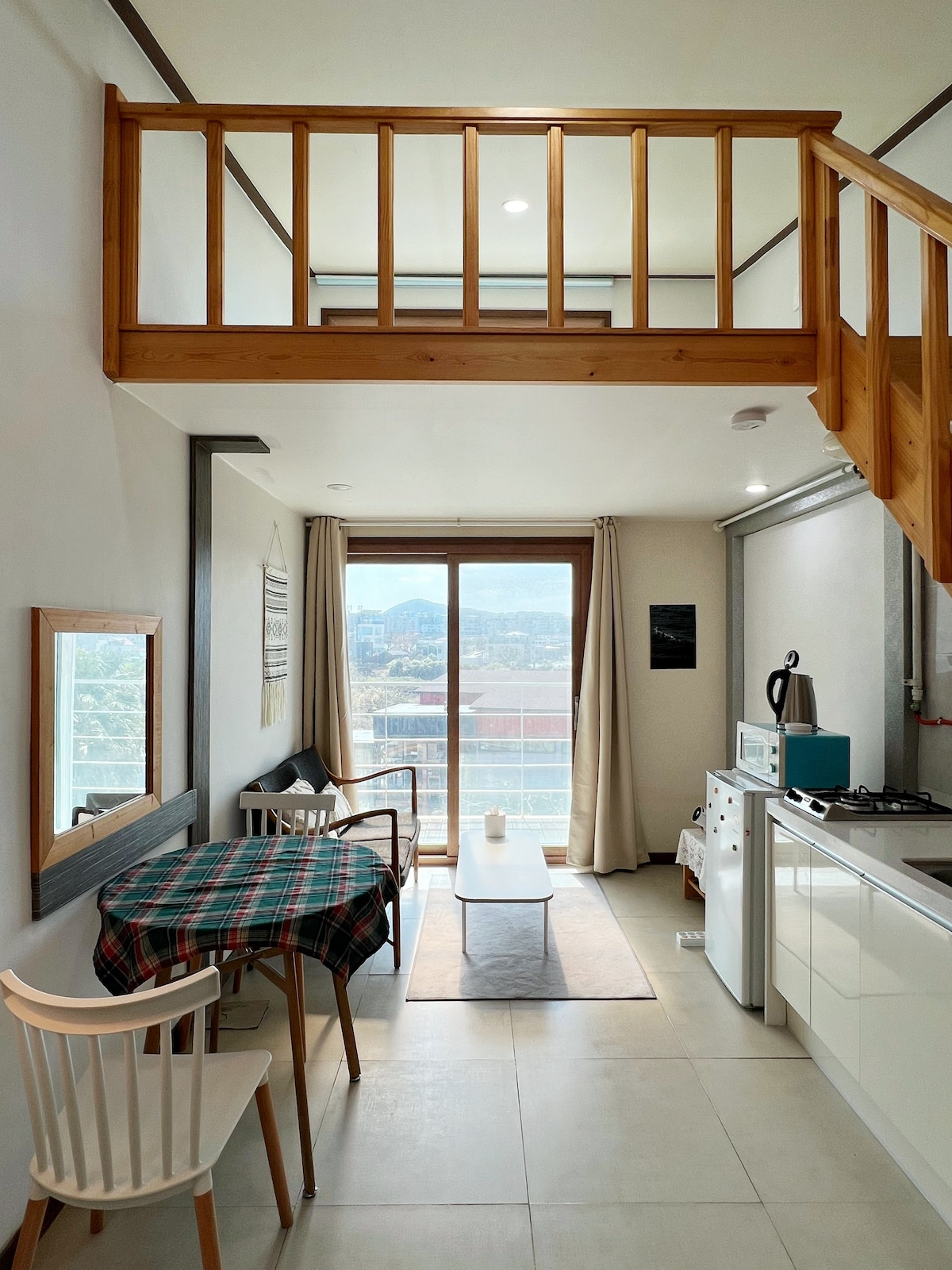多层1-2人客房（供私人使用）/Aewol海滨路前面的露台，可欣赏海景