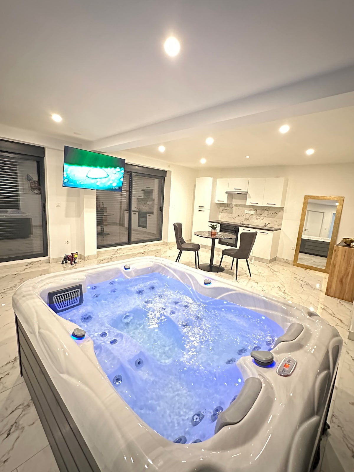 70m jacuzzi spa douche italienne terrasse Netflix