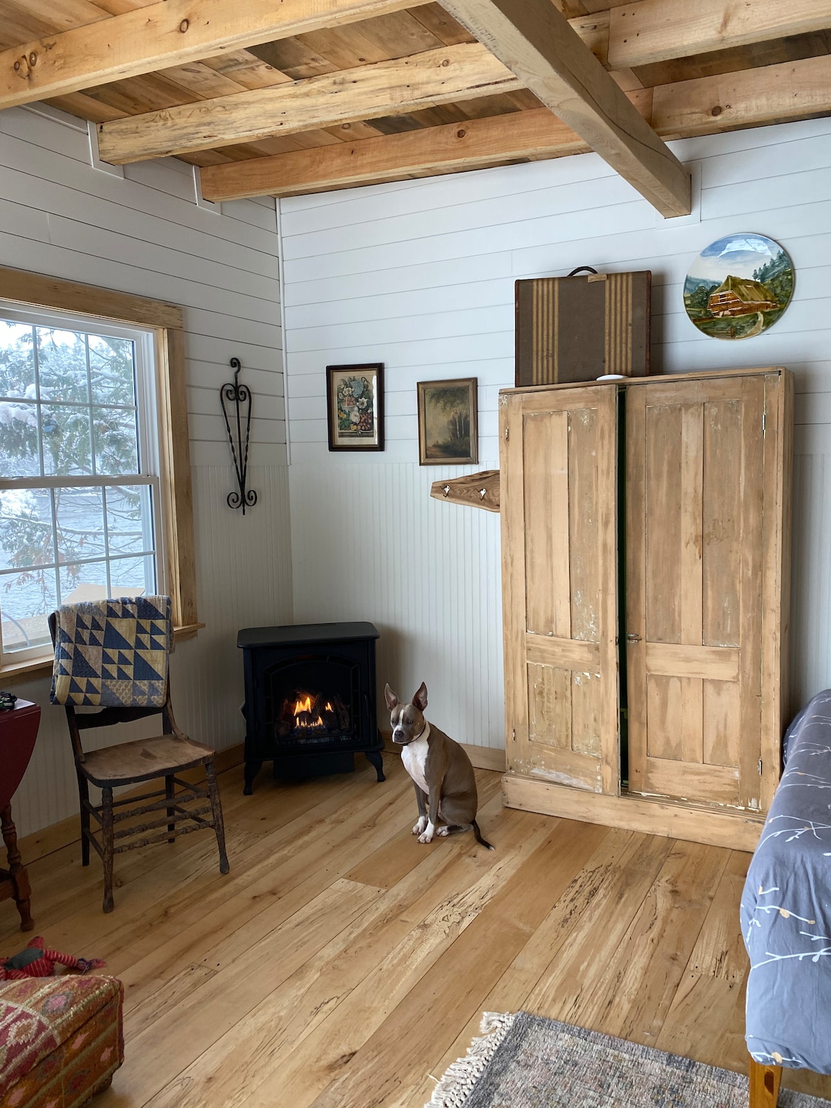 River Bank Camping, Cedar Grove Cabin