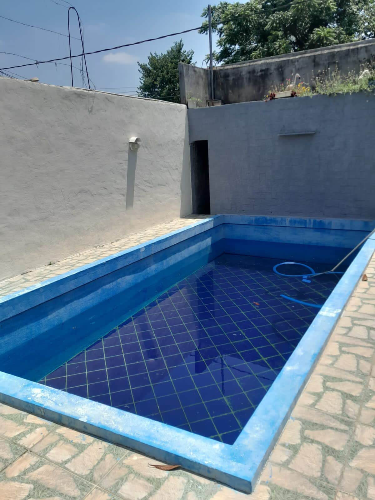 Espaço com piscina em Queimados!