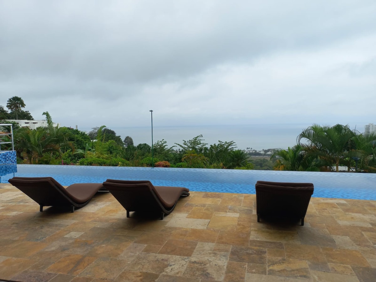 Casa de Lujo con Piscina privada y vista al Mar