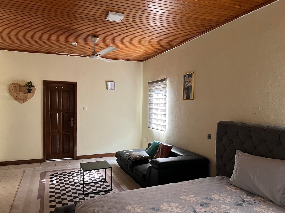 Bambi Deluxe Suite at Adjirganor East Legon