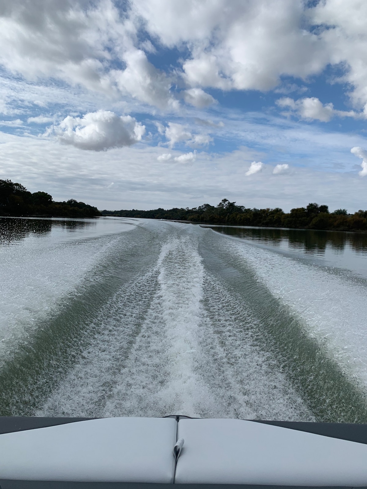 Mannum, 
Shangri-La