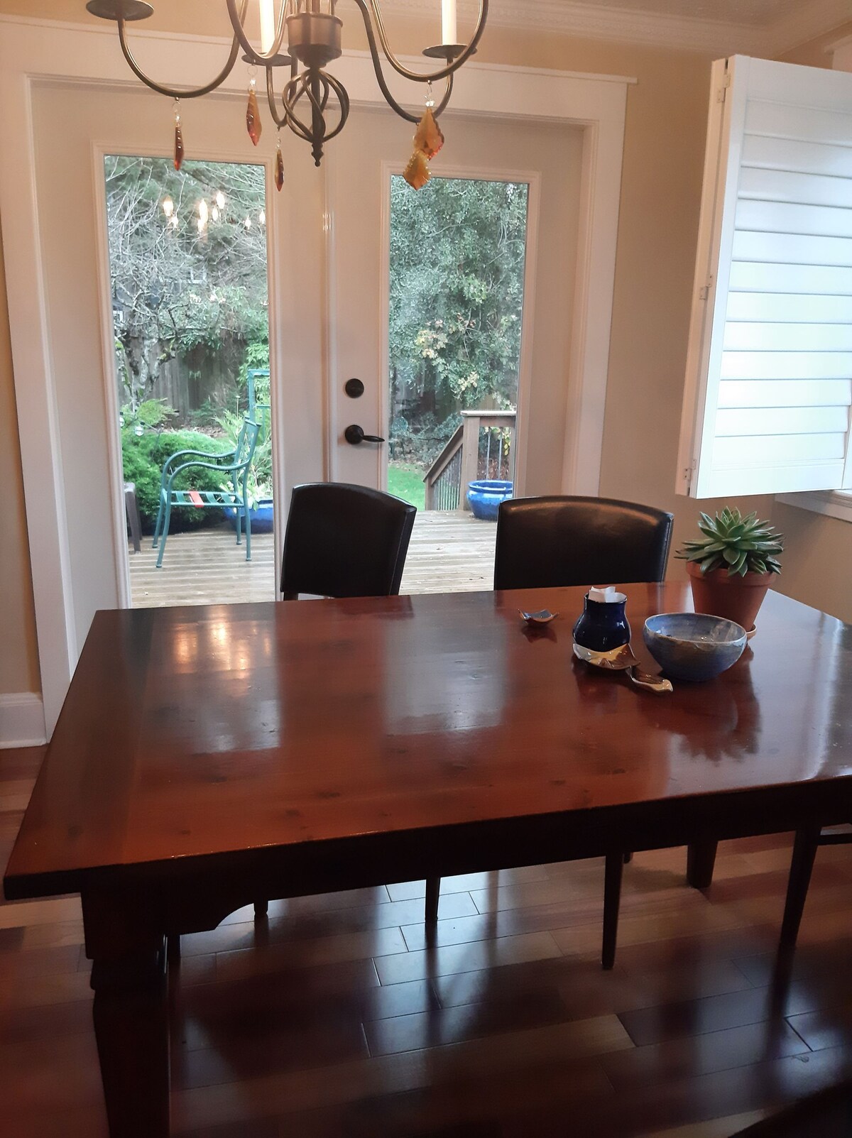 Peaceful, central, renovated kitchen