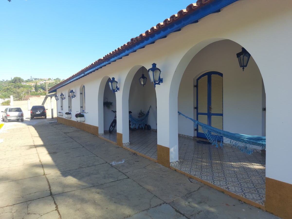 Casa com piscina em Serra Negra