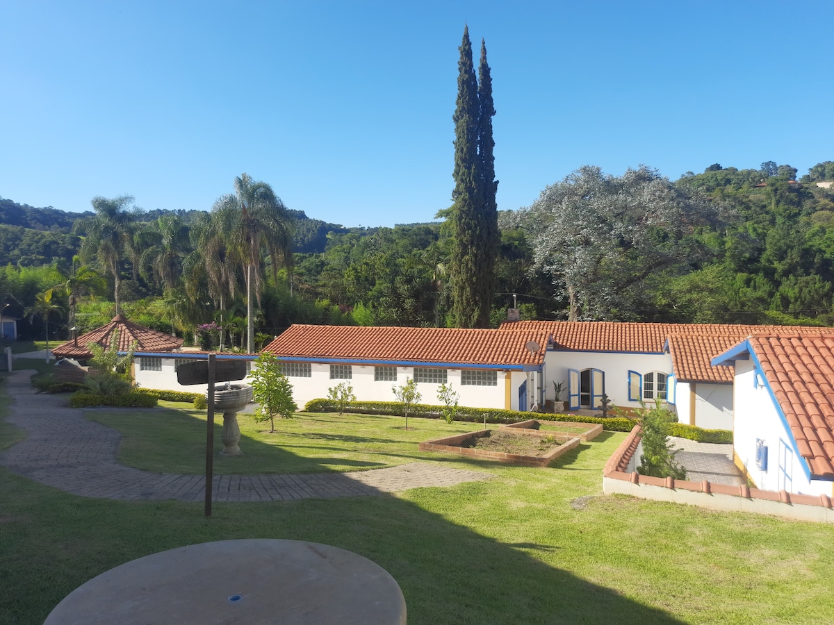 Casa com piscina em Serra Negra