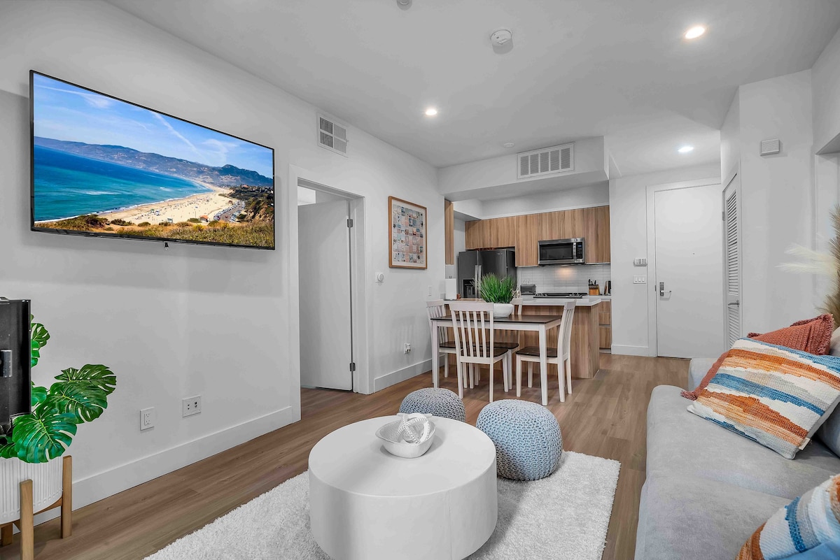 *New Discounted Santa Monica*