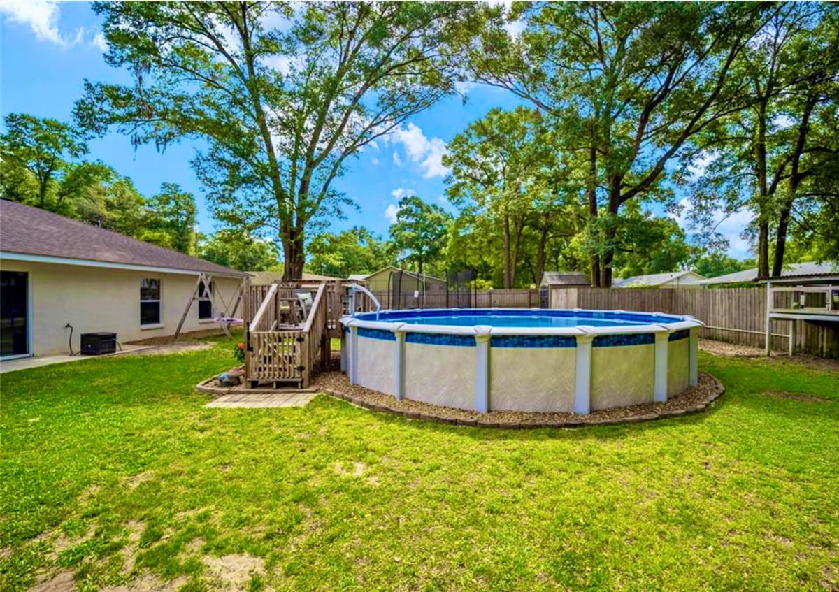 3BR pool house minutes from WEC!